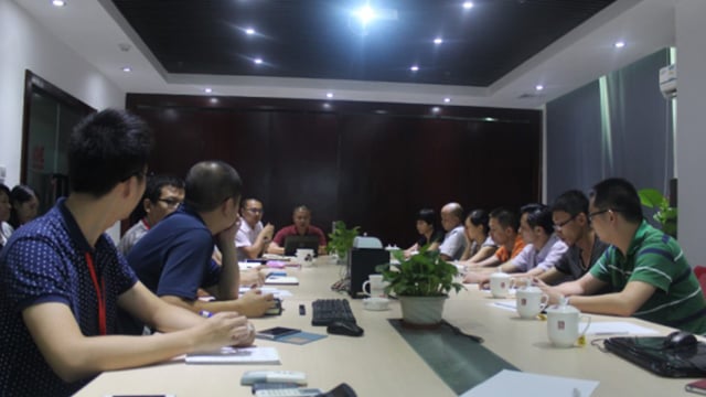 出产深刻市场，，市场疏导出产  皇家荣耀官网出产——部门实地调查丽江各大直营门店